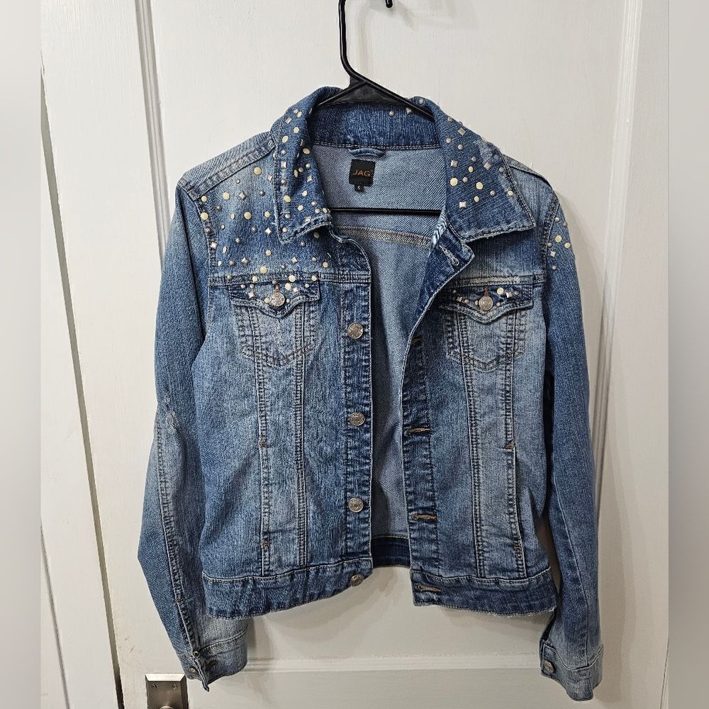 Jag embellished Jean jacket. Pearls and silver studs. Sz small